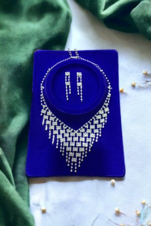 fancy-necklace-set-for-women-big-0