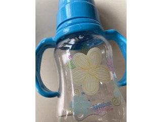 Baby feeding bottle