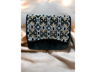 Beautiful Clutches (c-18)