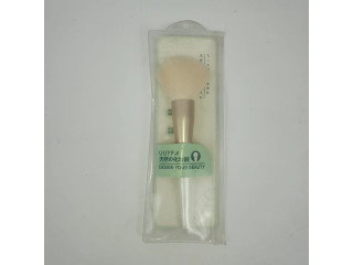 CC White Loose Powder Brush